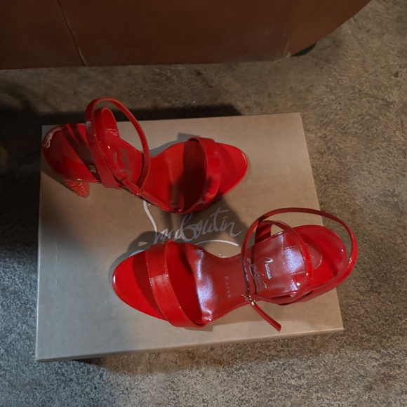 Never Worn Loubs - Picture 2 of 3